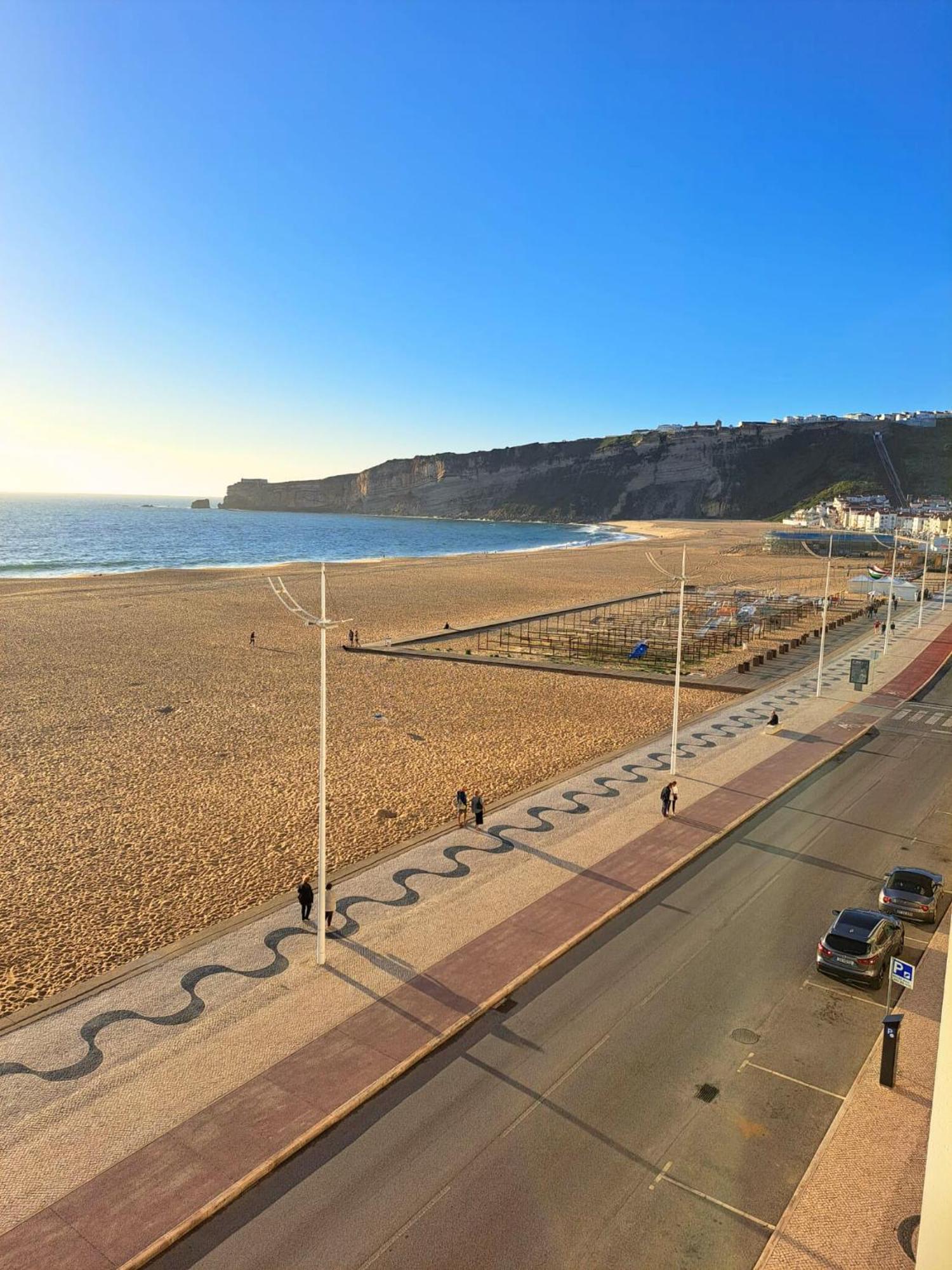 נאזרה Sunset Terrace - Beachfront Apartment With Private Parking מראה חיצוני תמונה